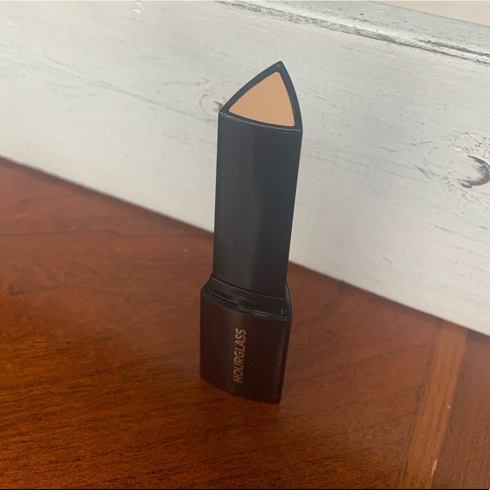Hourglass Foundation Stick